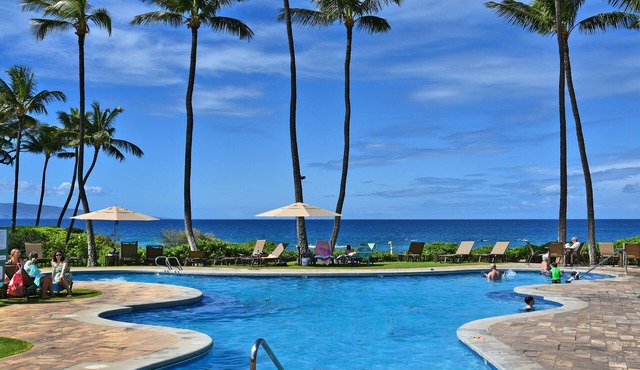 Largest Two Bedroom/Two Bath in the Village, Sleeps Eight & Close to the Beach in Wailea