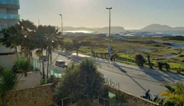 LINDA VISTA Apt front Praia Forte, 03 qtos, wifi, 02 vg of garage in Cabo Frio