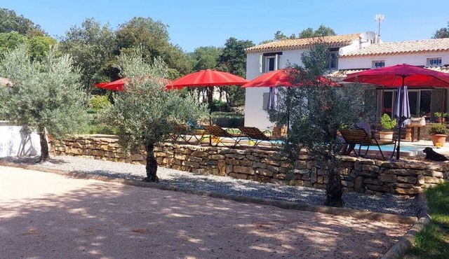 Location à la Semaine in Néoules