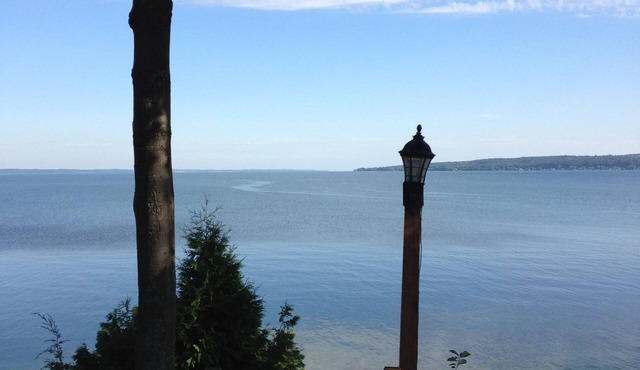 "Longview": FLX Lakefront Cottage w/Beachfront, Dock & Complimentary FLX Wine! in Ovid