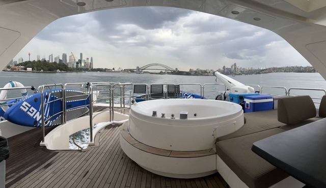 Luxury Super Yacht sleeps 10 Berthed amongst restaurants and cafes. in Drummoyne