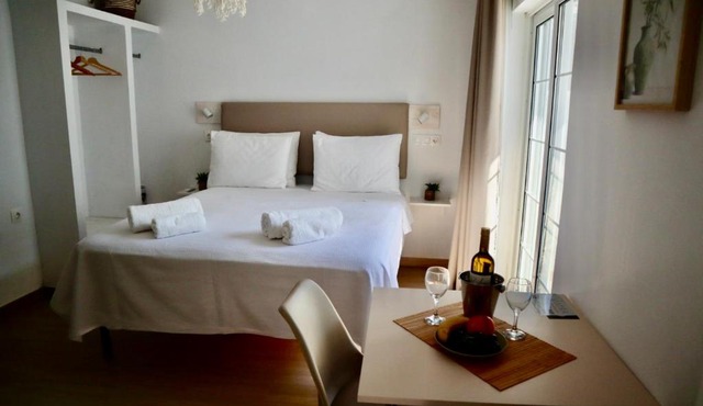 Lyra Apartments Tilos in Livadia