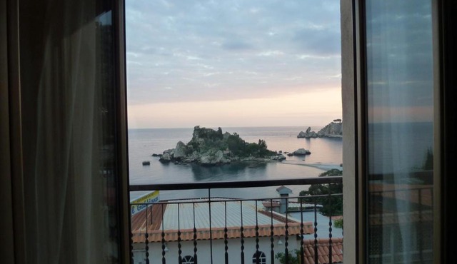 Mazzarò Isola Bella in Taormina