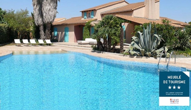 Mediterranean 🌴 Chic Provençal Villa 🌞 Heated XXL Pool 🐶 Dogs welcome ! in Marseillan