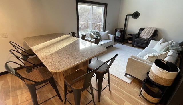Modern luxury cabin just minutes from Downtown Viroqua. in Viroqua
