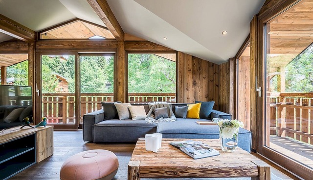 MOULIN I - Modern chalet with private hot-tub in Les Gets