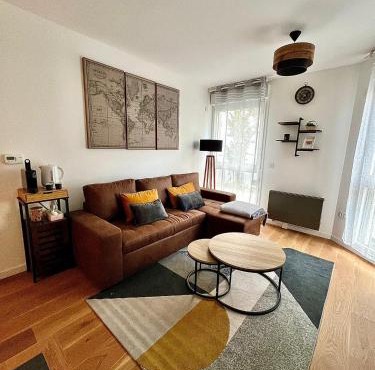 New & serene 1-bedroom apart near #LaDéfenseParis #Parking&Fibre in Suresnes