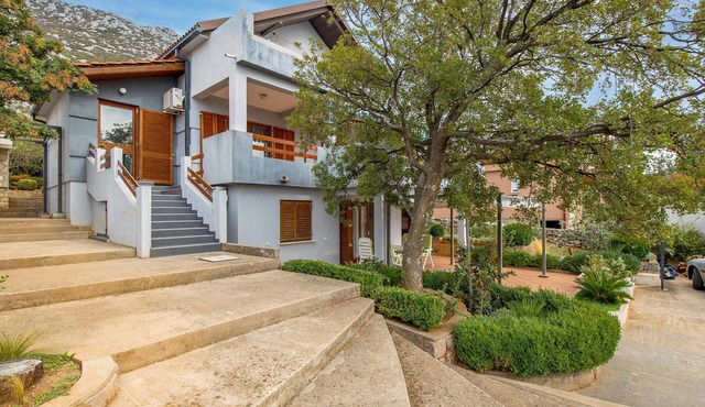 Nice apartment in Karlobag with WiFi in Karlobag