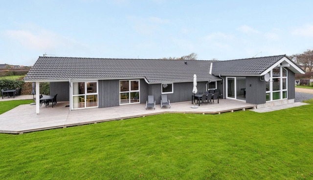 Nice home in Vinderup with sauna in Vinderup