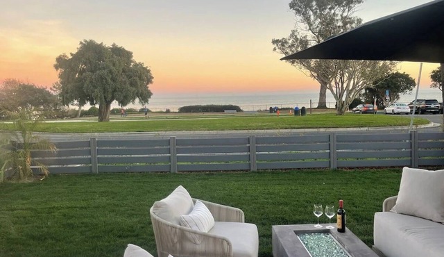 Oceanfront Luxury, Beach Access, Clear Views, Spa, Steam Shower, Enclosed Yards. in Santa Barbara