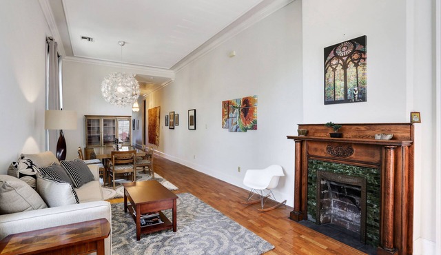 Off Magazine St., Spacious, Charming Walk to Whole Foods, bars and shops in New Orleans