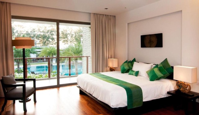 Pearl of Naithon DF04 in Nai Thon Beach