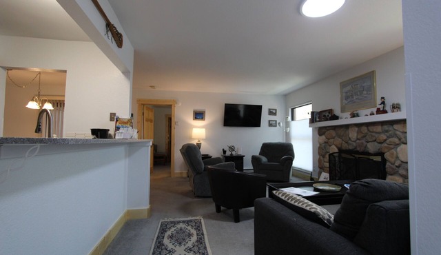 Perfect Central Location - Walk to Lifts! 10% discount for 7 nts or more stay. in Breckenridge