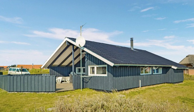 Pet friendly home in Hvide Sande with sauna in Hvide Sande