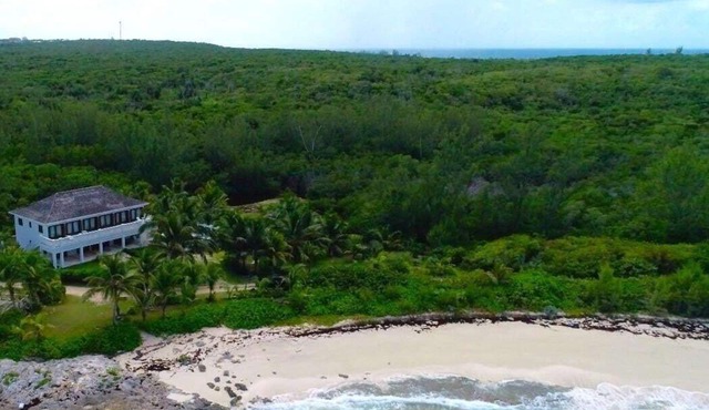 Private Beachfront Home w/Pool, Solar, Banks Rd, Walk to Restaurants in Governors Harbour