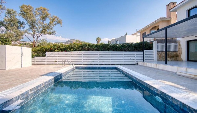 River Pearl Villa in Tala