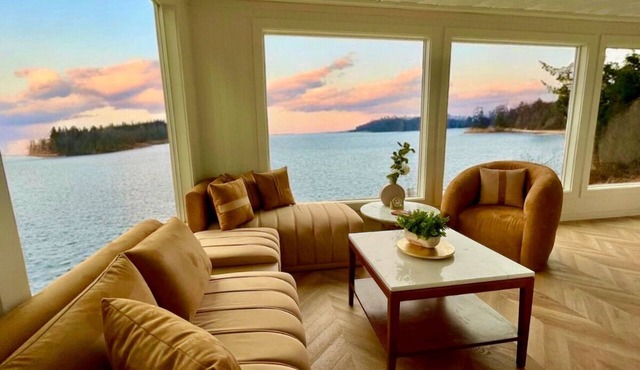 Romantic Cabin w/Panoramic View in Dunes City