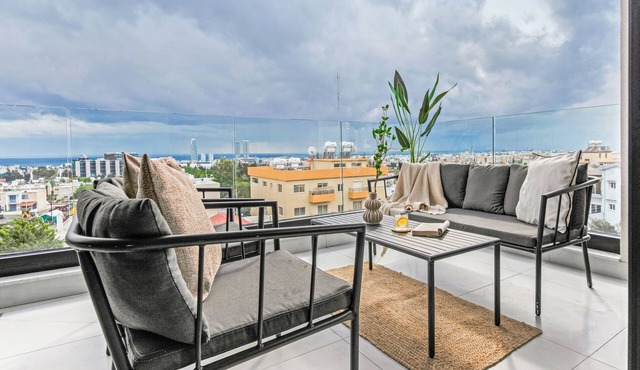 Sanders Only - Cute 2-Bdr Apt with Balcony in Agios Athanasios