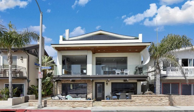 Seashore Ocean View Villa in Newport Beach