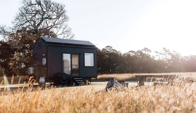 Secluded Tiny House with Mountain Views in Victoria in Dunkeld