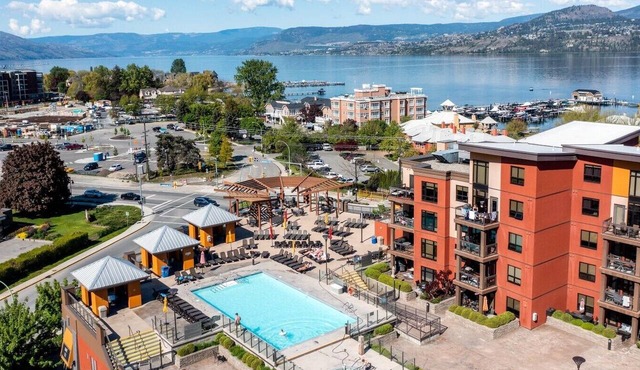 Spacious 3 Bd @ Playa 214. 1 min To Beach! in Kelowna