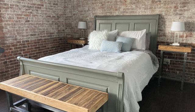 Spacious 4-bedroom riverfront loft apartment in Providence