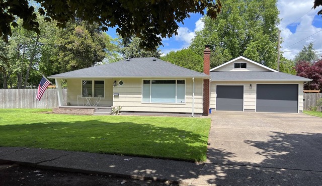 Spacious, Stylish, Quiet, Two Bedroom - Autzen/Oakway/Kid-Friendly in Eugene