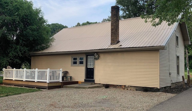 Stagecoach House. Right at the gateway to Ohios Amish Country. in Wilmot