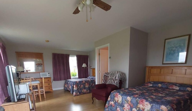 Standard room with 2 double beds with Patio #11 in Kensington