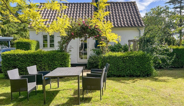 Stunning home in Allinge with WiFi in Allinge