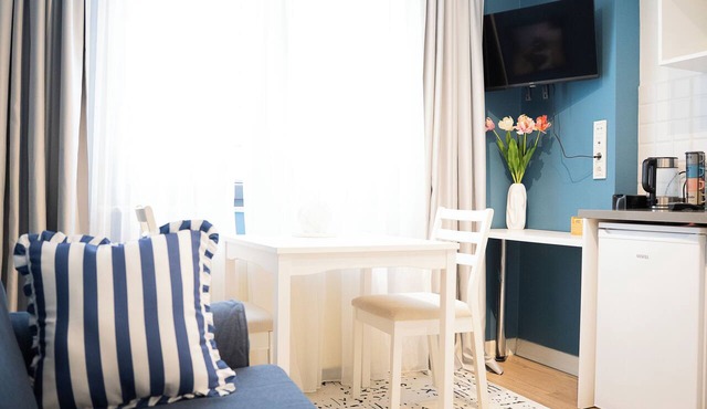Stylish apartment with a separate bedroom near Taksim with AC in Istanbul