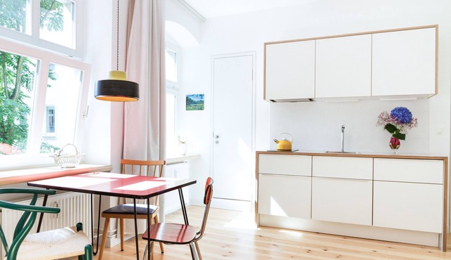 Sunny boutique studio in the center of Berlin in Berlin