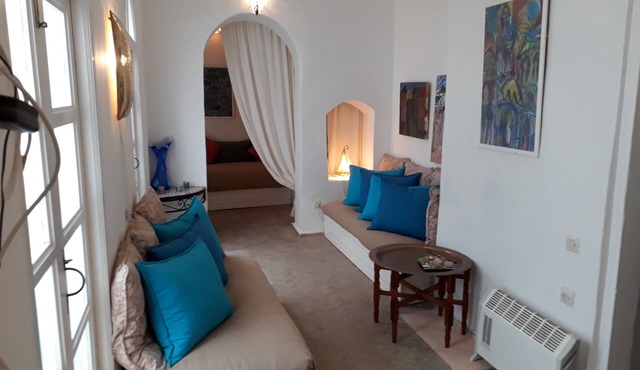 Sunny Medina House-Covered Chill Patio-2-4 Persons in Asilah