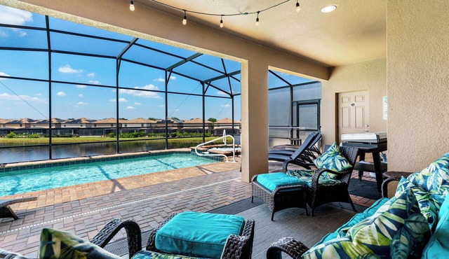 Sunset View, lake view, game room, Windsor at Westside resort, Nr Disney/Golf in Kissimmee