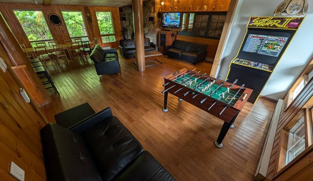 Super Spacious 2300 SF Lounge Suite with Walk Out Deck, Sunroom, Foosball, Bar in Dorset
