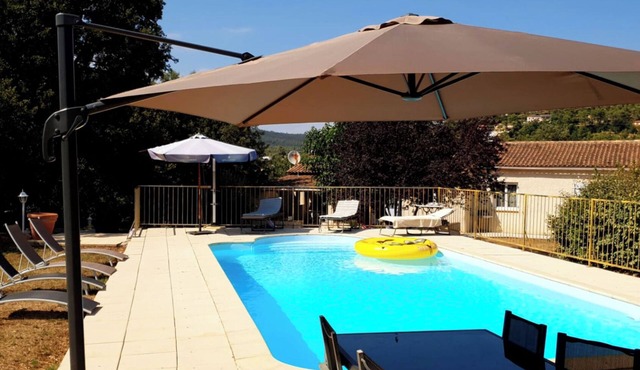 Superb villa 4 fronts in Garéoult