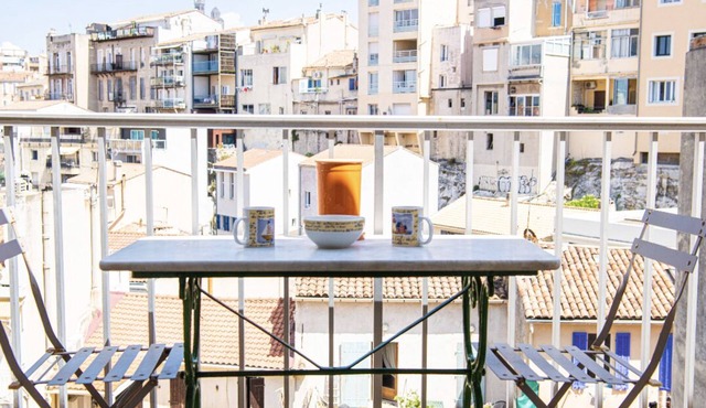 T3 in the heart of Endoume with private parking in Marseille