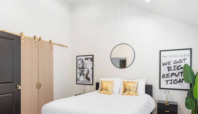 Taylor Swift Eras Inspired Home-10 min to Broadway Sleeps 10 in Nashville