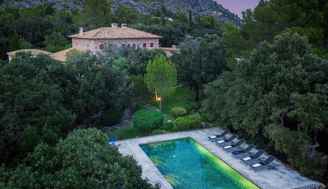 Ternelles Gran by Balearic Villas in Pollensa