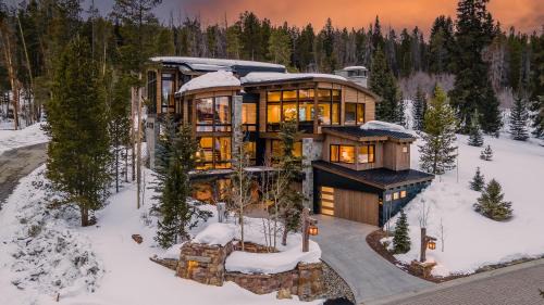 The Bears Den in Breckenridge