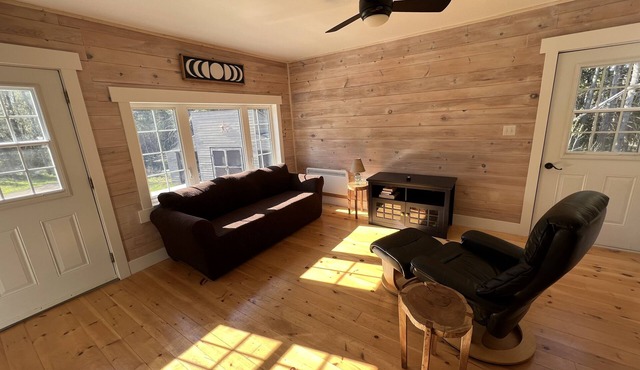 The Glowbug Cottage in Morell