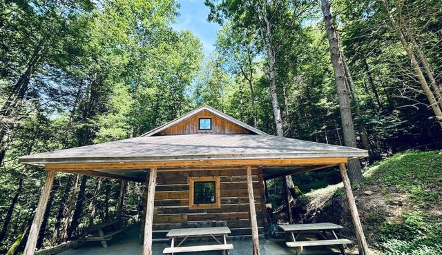 The Rustic Ave. Red River Gorge in Irvine