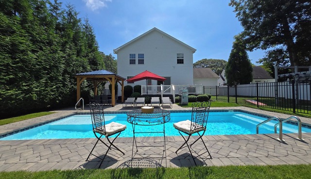 Tranquility Near the Sea with in-ground salt water pool and fenced in yard. in Absecon