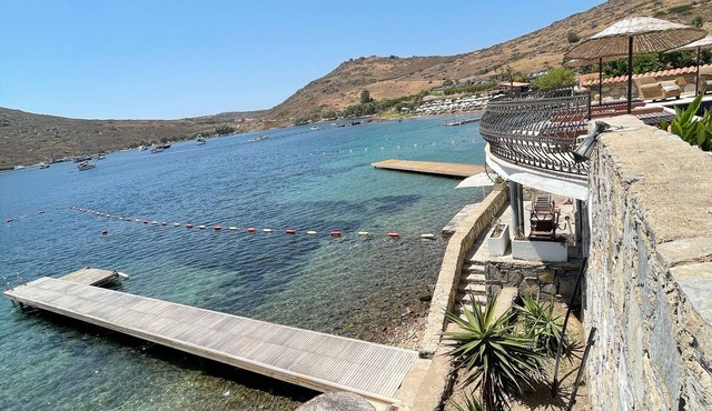 Unique house in Yalıkavak with private beach in Mugla