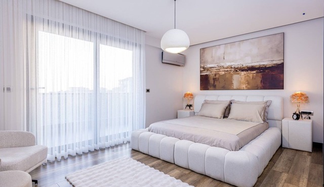 Utopia Suite Residence, 3-Bedroom King Suite with Jacuzzi in bornova