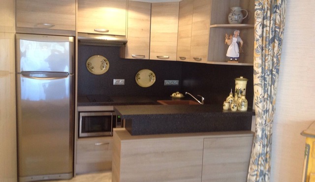 Vence charming apartment near historic town 15 km from beaches in Vence