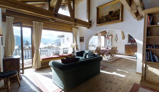 Very spacious, tastefully furnished 5-room-maisonette-apartment with a big balco in Champfèr