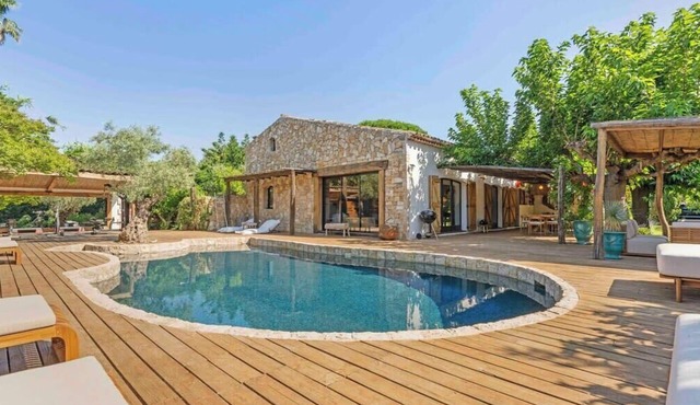 Villa - 250 m² - 5 bedrooms - Pool - St Tropez Gulf in Grimaud