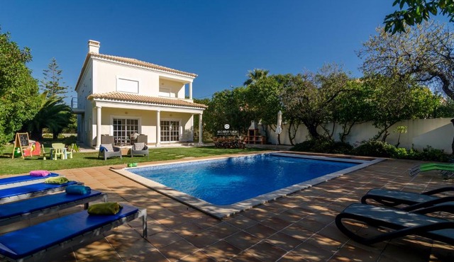 Villa Amendoeiras in Quartos