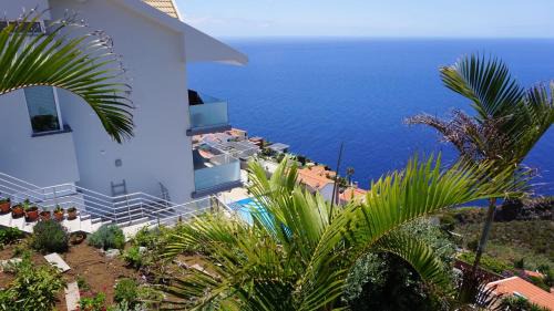 Villa Babel in Santa Cruz